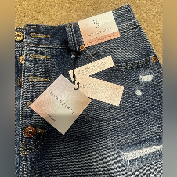 NWT Happily Grey Super High Rise Jean Shorts - Picture 2 of 8